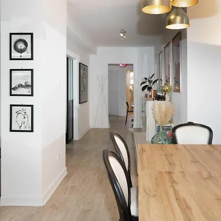 Superb 3bdr 6p Family Flat In Lägenhet *