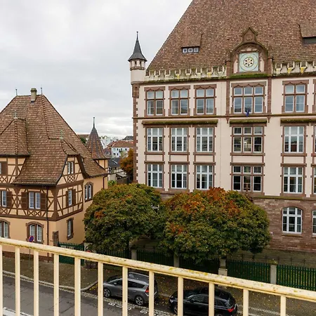 Superb 3bdr 6p Family Flat In *